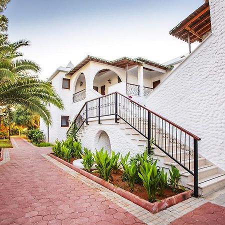 Merit Cyprus Gardens Holiday ฟามากุสต้า ภายนอก รูปภาพ