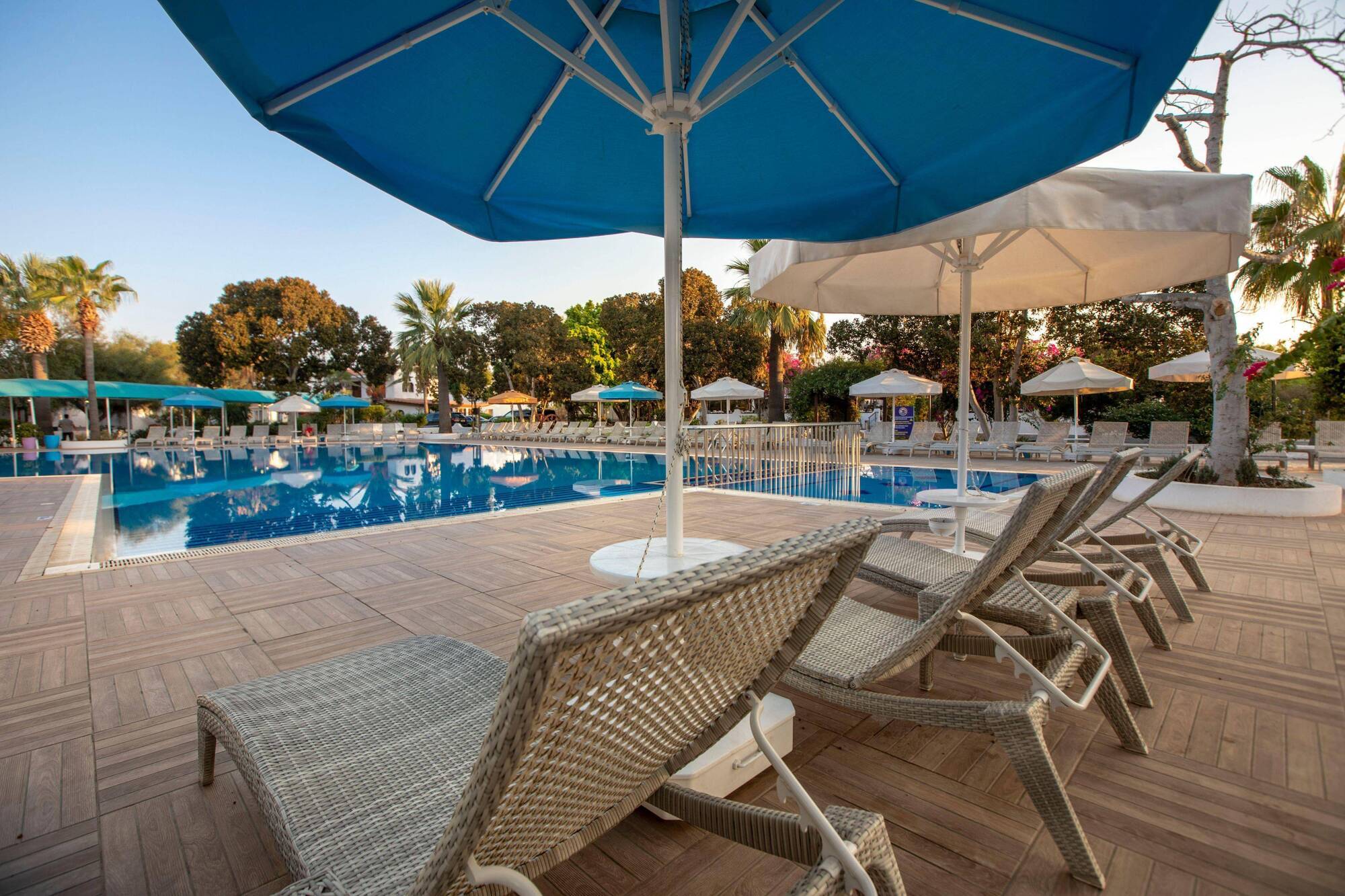 Merit Cyprus Gardens Holiday ฟามากุสต้า ภายนอก รูปภาพ