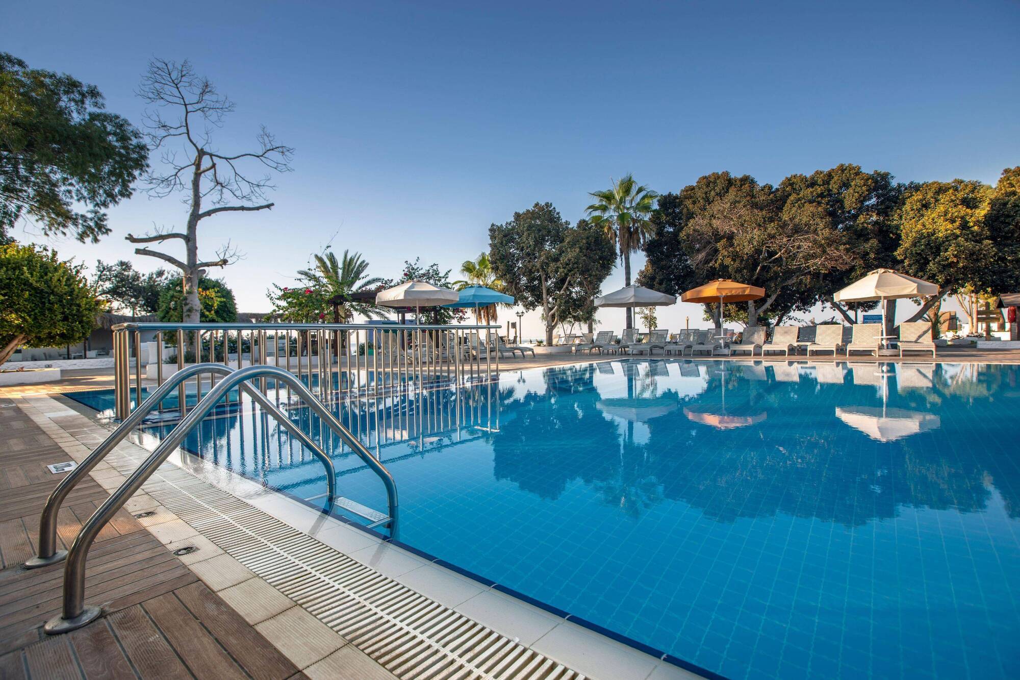 Merit Cyprus Gardens Holiday ฟามากุสต้า ภายนอก รูปภาพ