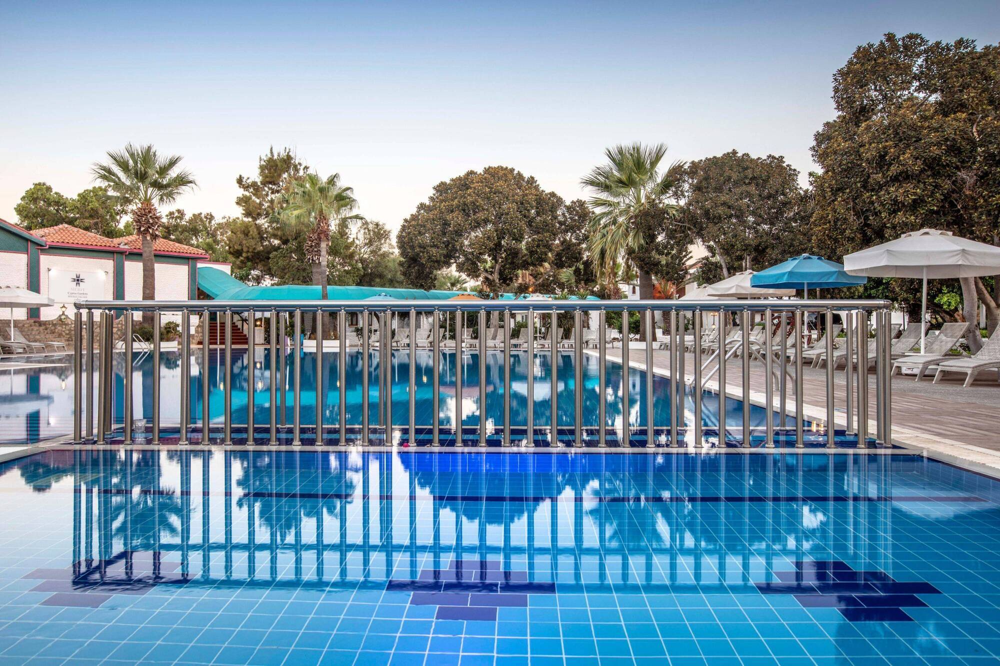 Merit Cyprus Gardens Holiday ฟามากุสต้า ภายนอก รูปภาพ